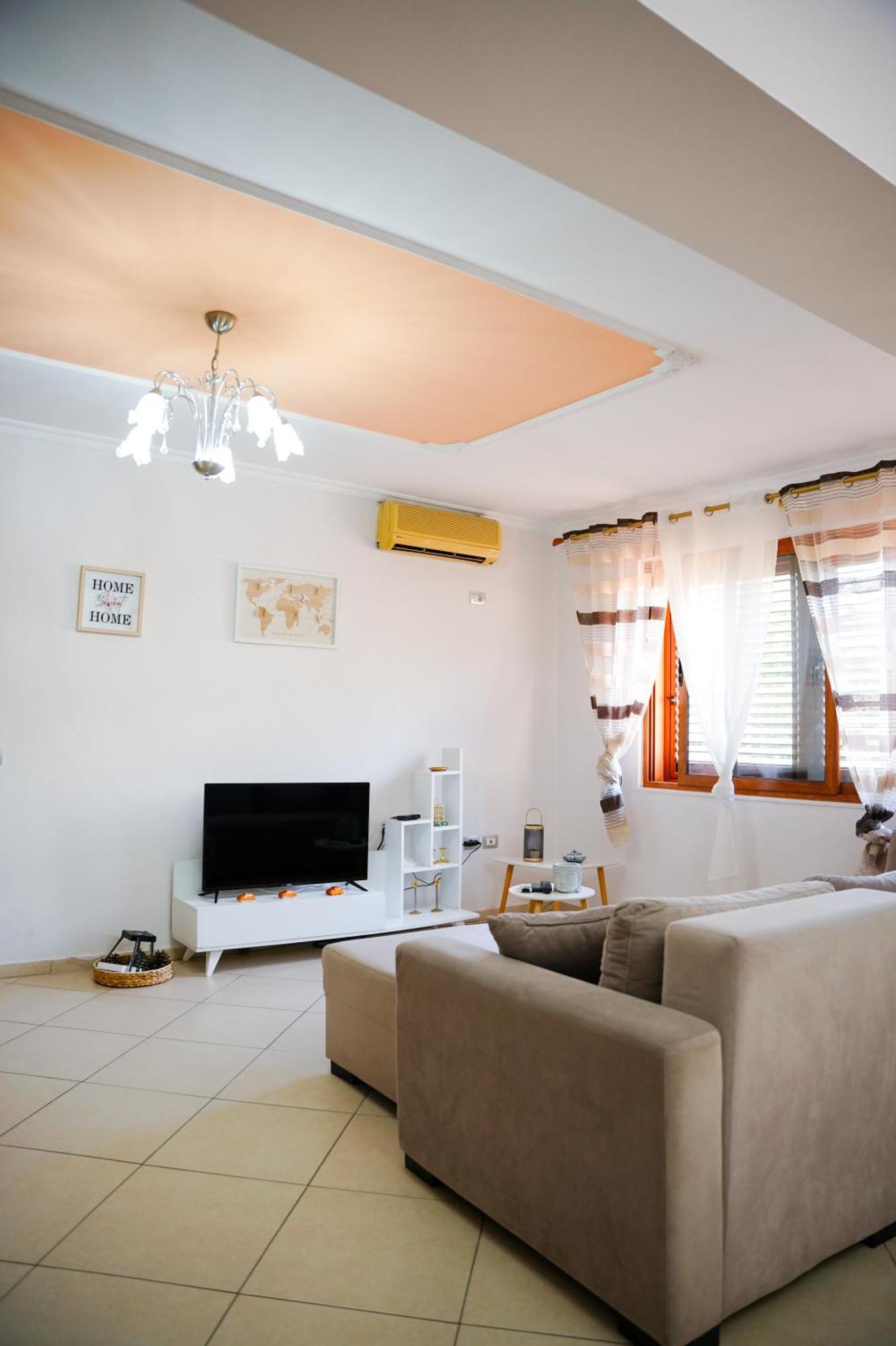 Tirana Centre Lions Gate 1 Apartment Екстериор снимка